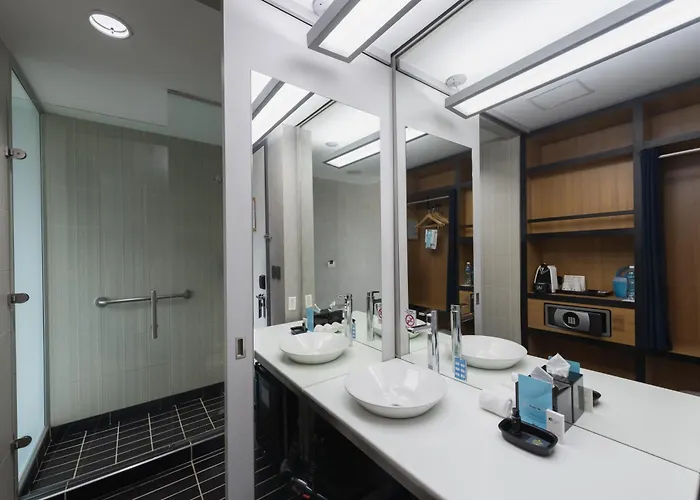 Aloft Bogota AirportAirport Hotel